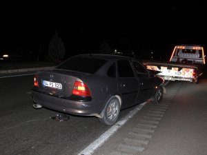 Otomobilin Çarptığı Elektrikli Bisikletteki Anne-oğul Hayatını Kaybetti