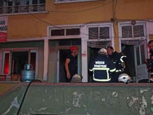 Dernekte Yangın Çıktı, Yardım Malzemeleri Kullanılamaz Hale Geldi