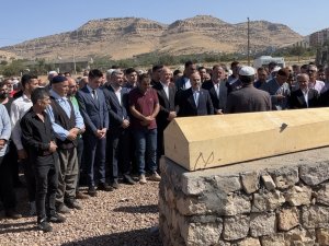 Bakan Soylu, Tır Kazasında Hayatını Kaybeden Vatandaşların Cenaze Törenine Katılmaya Devam Ediyor