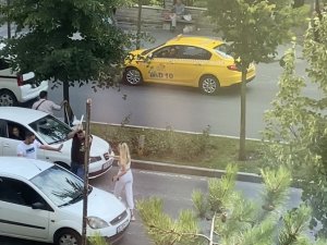 İ̇stanbul’da Trafikte Sopalı Maganda Dehşeti Kamerada