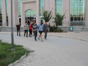 Kontak Anahtarı Üzerinde Unutulan Otomobili Çaldılar