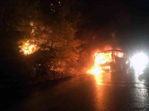 Muğla’da Faciadan Dönüldü: Yolcu Otobüsü Yandı, 38 Yolcu Kurtuldu