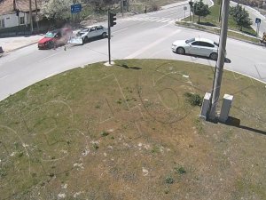 Burdur’da Kavşak Üzerindeki Kazalar Kamerada