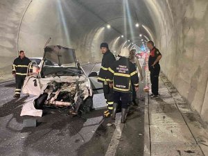 Otomobiliyle 70 Metre Sürüklenen Sürücü Yaşam Savaşını Kaybetti