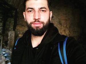 İ̇ki Otomobil Kafa Kafaya Çarpıştı: 1 Ölü, 2 Yaralı