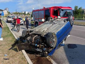 Takla Atan Araçtaki Sürücüyü Emniyet Kemeri Kurtardı