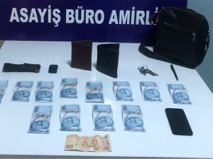 Korona Olduklarını Söyleyip Sahte Paralarla Kuryeleri Dolandırmışlar