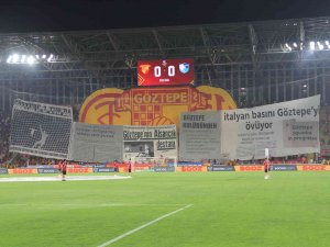 Göztepe Taraftarından Muhteşem Koreografi