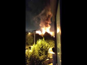 Sancaktepe’de Tek Katlı Gecekondu Alevlere Teslim Oldu