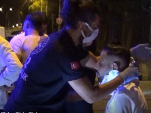 İ̇zmir’de Takla Atan Taksinin Sürücüsü Kazadan Hafif Sıyrıklarla Kurtuldu