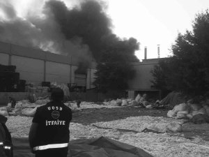 Uşak’ta İplik Fabrikasında Yangın