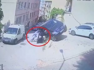 Kadının Gücü...park Halindeyken Hareket Eden Vıp Minibüsü Böyle Tuttular