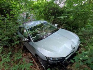Kastamonu’da Otomobil Şarampole Yuvarlandı: 1 Yaralı