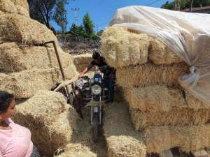 Çalıntı Motosiklet 10 Gün Sonra Saman Balyalarının Arasında Bulundu
