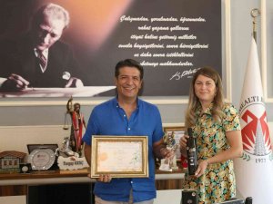 Döşemealtı Zeytinyağı’na Uluslararası Ödül