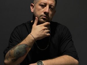 Resim Sanatçısı Ödüle Doymuyor