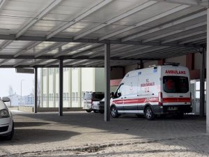 Devrilen Ot Yüklü Traktör Römorkunun Altında Kaldı, Hayatını Kaybetti