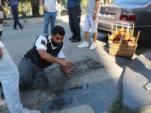 Sarası Tutan Simitçi Yolda Baygınlık Geçirdi