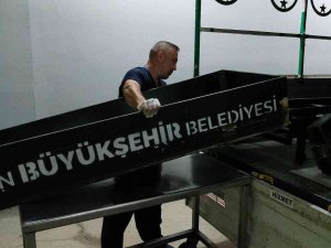 Samsun’da 7. Katın Balkonundan Düşen 1,5 Yaşındaki Çocuk Hayatını Kaybetti