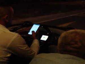 Cep Telefonuyla Mesajlaşan Otobüs Şoförü Yolcuların Canını Hiçe Saydı