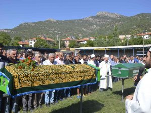 Muğla’daki Kazada Hayatını Kaybeden 4 Kişi Burdur’da Toprağa Verildi