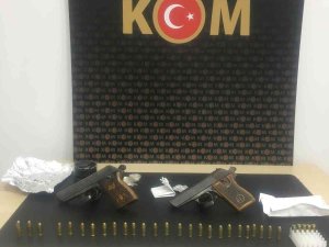 Keşan’da İş Yerine Baskın: Silah Ve Uyuşturucu Ele Geçirildi