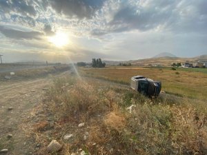 Ağrı’da Kamyonet Şarampole Uçtu: 5 Yaralı