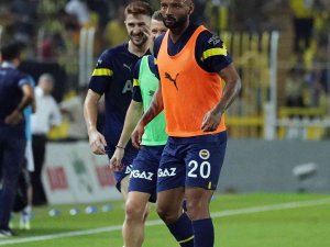 Pedro İlk Kez Kadroda