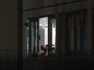Ankara’da Polisi Saatlerce Uğraştıran Öfkeli Koca, Biber Gazı İle Etkisiz Hale Getirildi