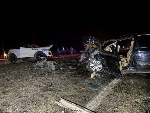 Seydikemer’de İki Otomobil Çarpıştı: 1 Ölü 3 Yaralı