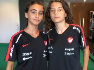 Bursa’dan U15 Futbol Kız Milli Takım Aday Kadrosuna İki Sporcu