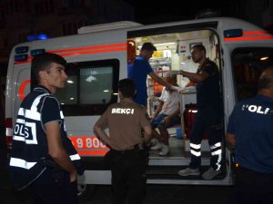 Küfür Yüzünden Çıkan Kavgada Birbirlerini Yaraladılar