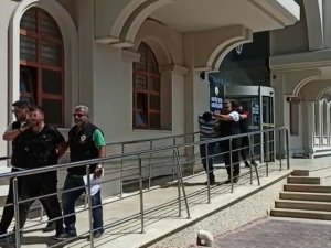 Dur İhtarına Uymayıp Polise Çarpan Sürücü Tutuklandı