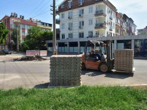 Gülveren Mahallesinde Kaldırım Çalışması