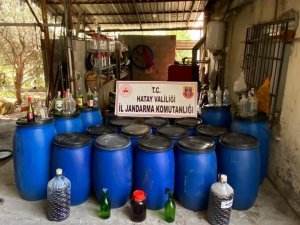 Araçlardan Mazot Çalarken Yakalandı