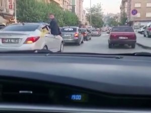 Konvoy Yaparak Trafiği Tehlikeye Atan 17 Araca Ceza