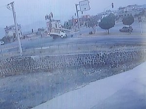 Gaziantep’te Kaza Anı, Güvenlik Kamerasına Yansıdı