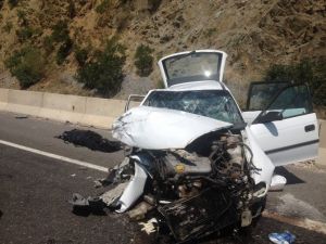Düğün Yolunda Feci Kaza: 1 Ölü, 2 Yaralı