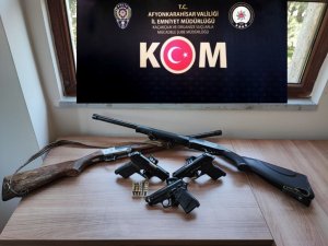 Silah Kaçakçılarına Yönelik Operasyonda 5 Kişi Gözaltına Alındı