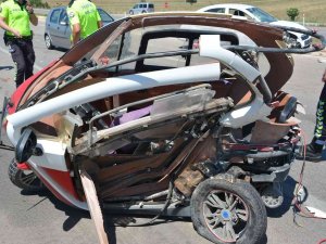 Otomobille Çarpışan Elektrikli Mopetin Sürücüsü Hayatını Kaybetti