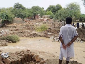 Pakistan’daki Sellerde 2 Ayda 777 Kişi Öldü, 300 Bin Kişi Evsiz Kaldı