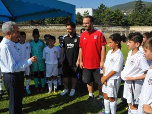Akşehir Onur Günü U12 Futbol Turnuvası, Çekişmeli Maçlara Sahne Oluyor