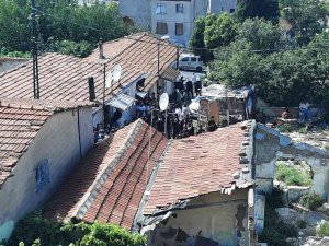 Hacıhüsrev’deki Vatandaşlar Polis Zoruyla Tahliye Ediliyor