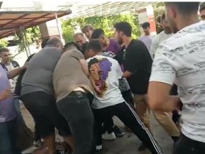 Ankara’da Gençler Arasında Tekme Tokatlı Kavga Kamerada