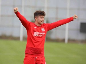 Sivasspor’dan Kerem Atakan Kesgin’e Teşekkür