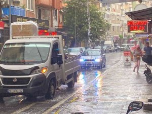 Sağanak Yağış Balıkesir’de Etkili Oldu