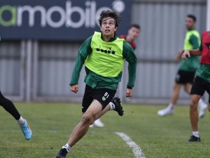 Bursasporlu Futbolcular Yoğun Mesai Yapıyor