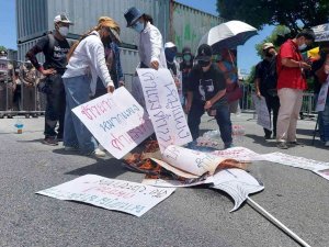 Tayland Başbakanı Görevi Bırakmadı, Ülkede Protestolar Başladı