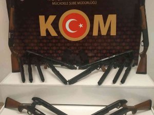 Kargoyla Silah Ticareti Yapan Şahıslar Yakalandı