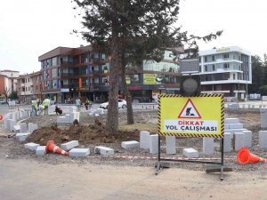 Işıksız Kavşak Yapımına Başlandı